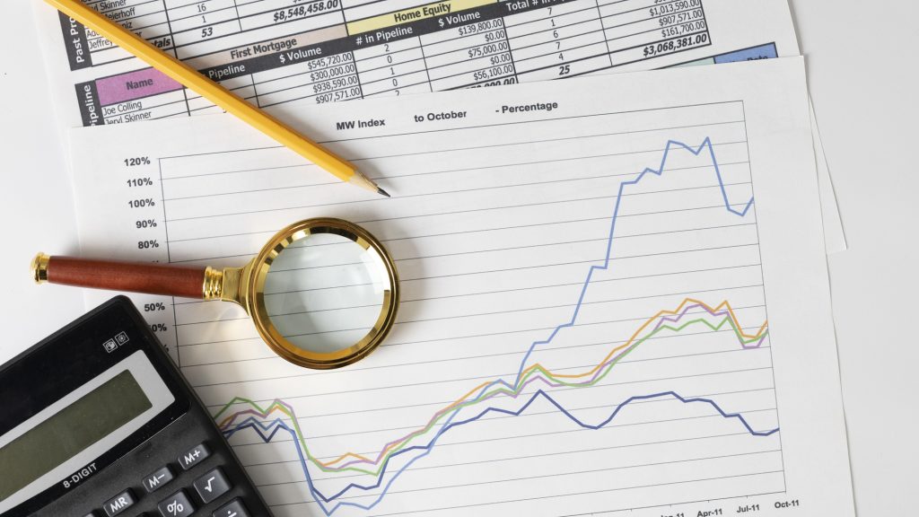 تحلیل مسائل مالیاتی و تأثیر آنها بر اقتصاد